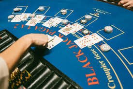 Dashboard utama seven slot777 menampilkan pasar olahraga, permainan live-dealer, dan slot games